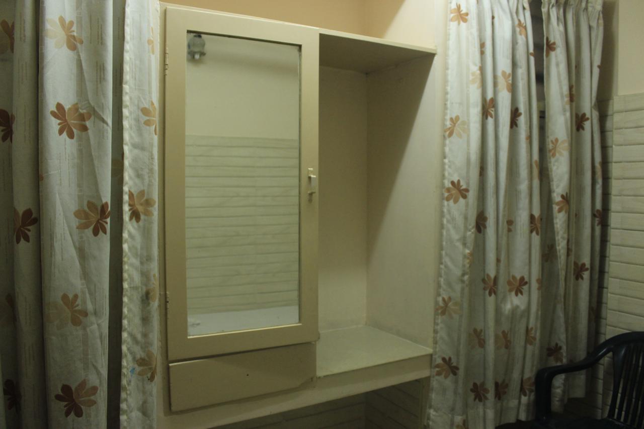 Hotel Sukhvas Тривандрум Экстерьер фото
