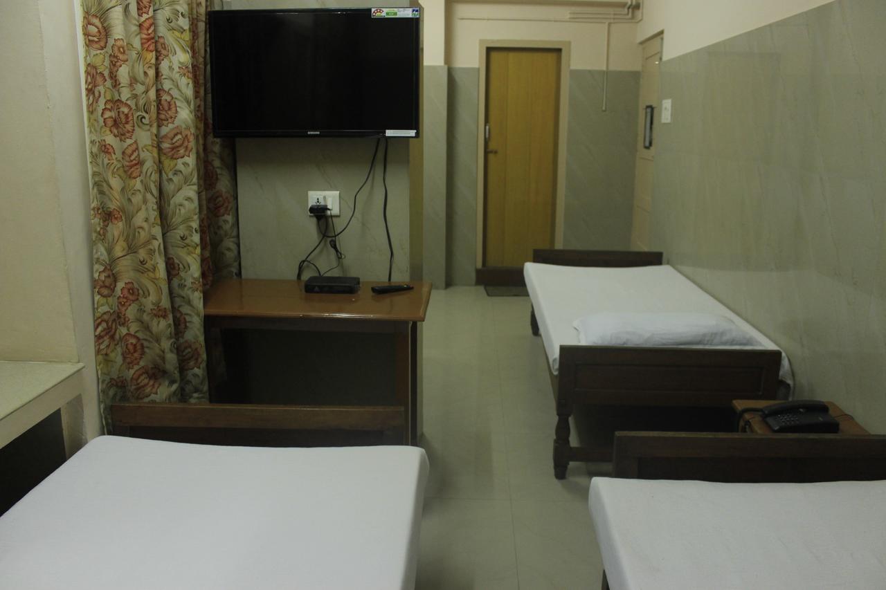Hotel Sukhvas Тривандрум Экстерьер фото